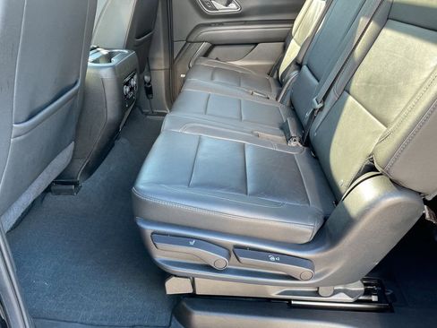 Used 2023 Chevrolet Suburban Z71 w/ Luxury Package image 47