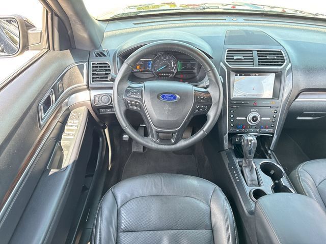 Used 2019 Ford Explorer Limited w/ Class III Trailer Tow Package FWD image 14