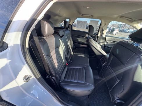 Certified 2024 Ford Edge SEL w/ Convenience Package image 18