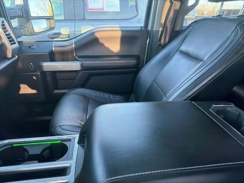 Used 2015 Ford F150 Lariat w/ Equipment Group 502A Luxury image 17