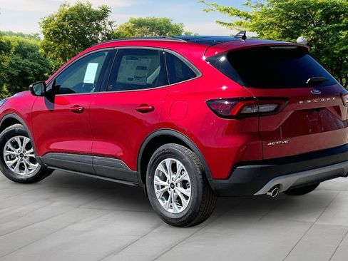 New 2026 Ford Escape Active w/ Tech Pack #1 FWD image 3