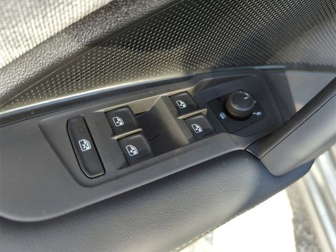 New 2026 Volkswagen Tiguan S image 23