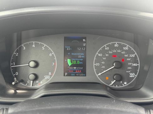Used 2025 Toyota Corolla LE FWD image 9