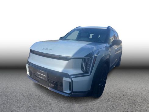 Certified 2024 Kia EV9 GT-Line AWD/4WD image 1