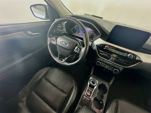 Used 2021 Ford Escape SEL image 9
