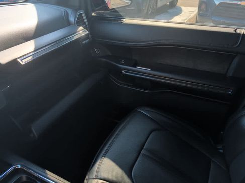 Used 2021 Ford Expedition Limited image 30