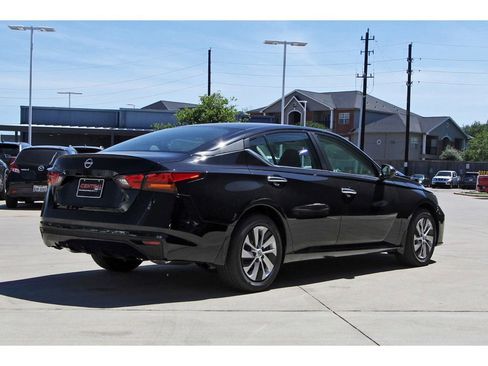 New 2025 Nissan Altima 2.5 S image 4