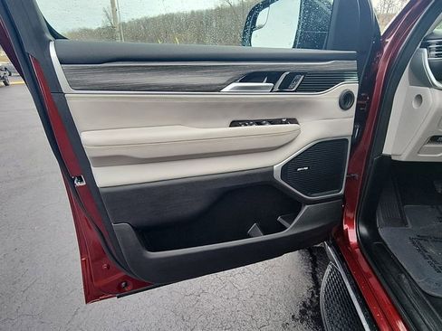 Used 2024 Jeep Wagoneer Series II image 24