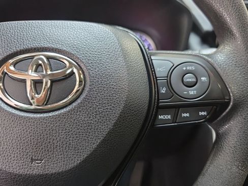 Used 2021 Toyota RAV4 XLE w/ Convenience Package image 23