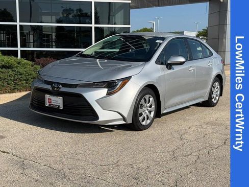 Used 2025 Toyota Corolla LE FWD image 7