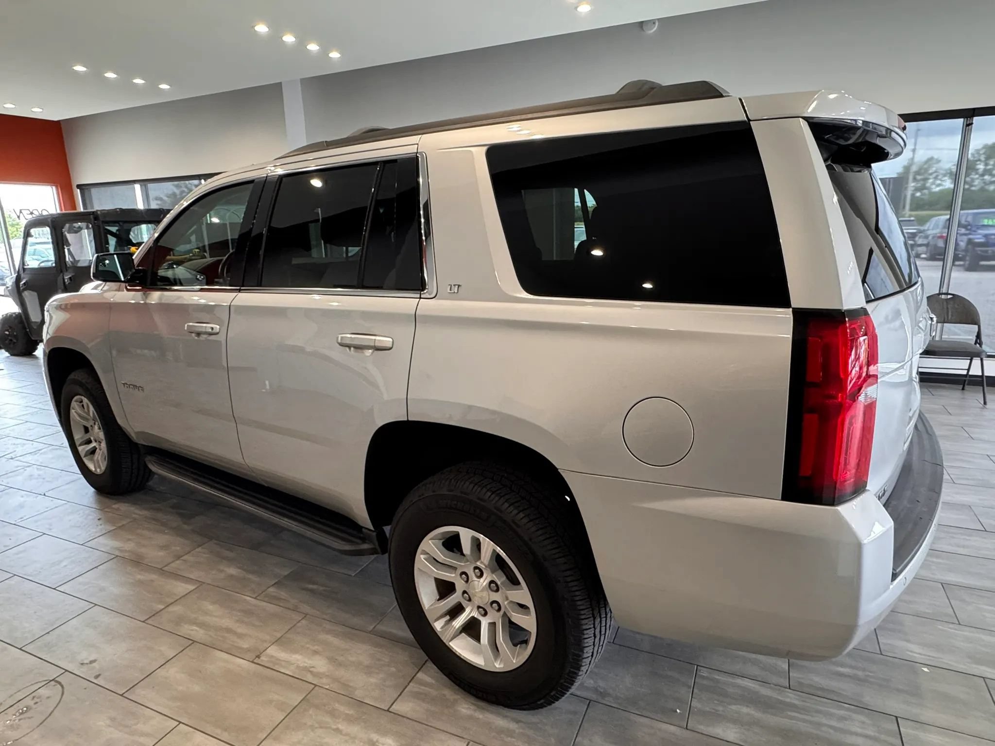 Used 2018 Chevrolet Tahoe LT AWD/4WD image 18
