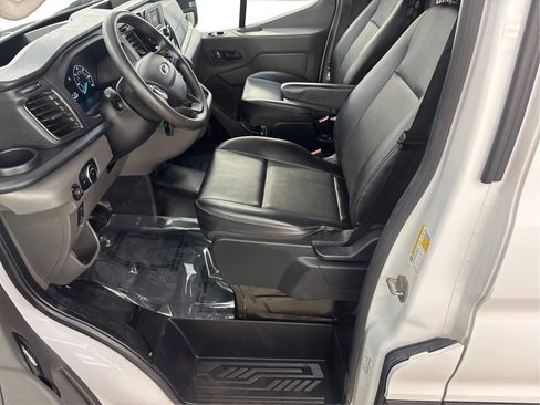 Used 2023 Ford Transit 250 Low Roof RWD image 13
