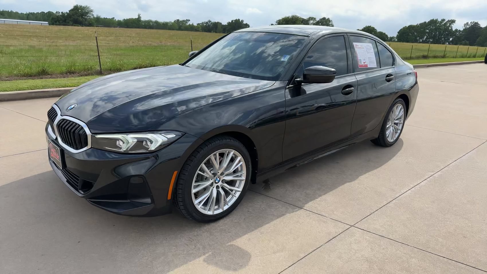 Used 2023 BMW 330i Sedan w/ Driving Assistance Package RWD image 5