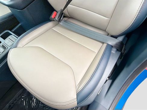 Used 2025 Ford Maverick Lariat w/ 4K Tow Package AWD/4WD image 20