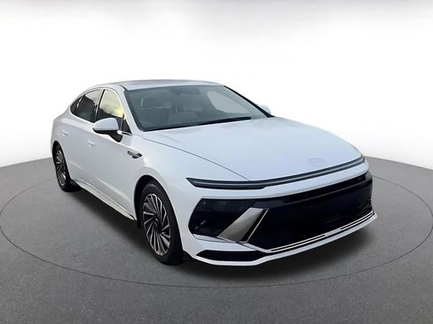 Used 2025 Hyundai Sonata SEL image 3