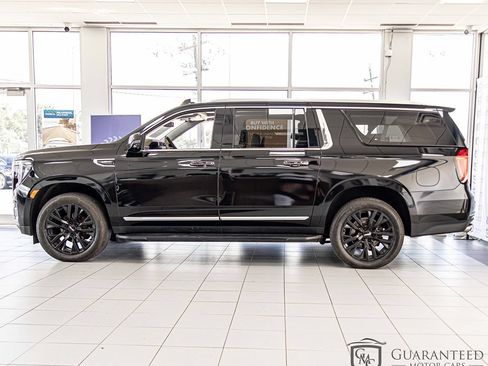 Used 2021 GMC Yukon XL Denali w/ LPO, Illumination Package AWD/4WD image 6