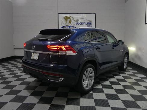 Used 2022 Volkswagen Atlas Cross Sport SE w/ Panoramic Sunroof Package image 10