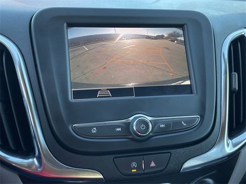 Used 2024 Chevrolet Equinox LT image 18