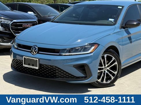 Used 2026 Volkswagen Jetta Sport FWD image 4
