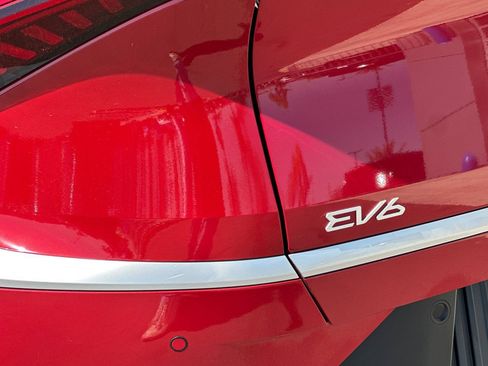 Used 2024 Kia EV6 Light RWD image 36