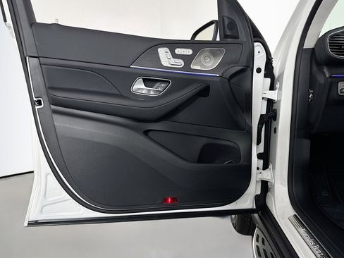 New 2026 Mercedes-Benz GLS 450 4MATIC image 21