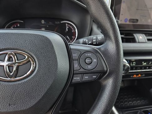 Used 2023 Toyota RAV4 XLE w/ Convenience Package FWD image 23