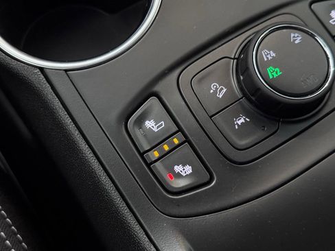 Certified 2022 GMC Terrain SLE w/ Driver Convenience Package AWD/4WD image 20