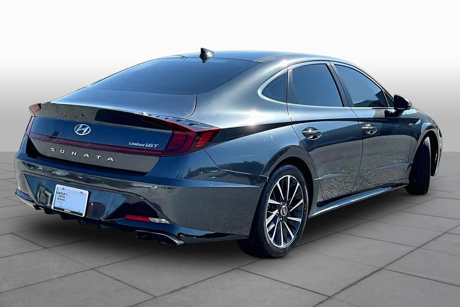 Used 2022 Hyundai Sonata Limited FWD image 11