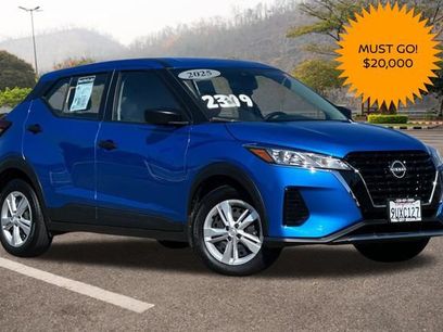 Certified 2025 Nissan Kicks Play S