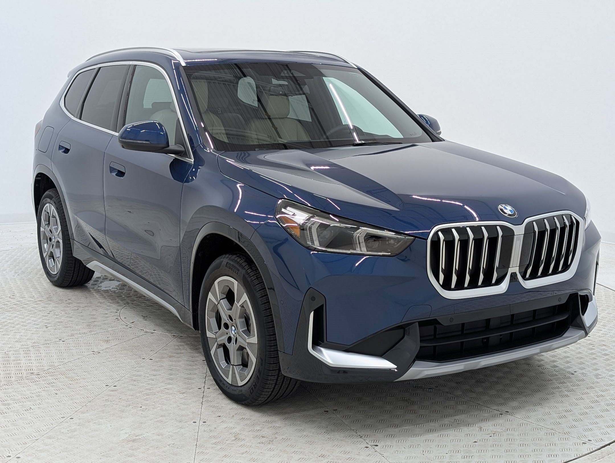 Used 2025 BMW X1 xDrive28i w/ Premium Package AWD/4WD image 18