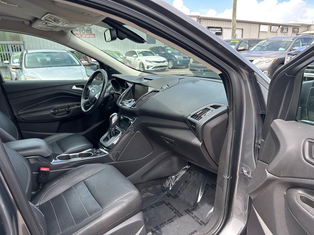 Used 2014 Ford Escape Titanium w/ Equipment Group 401A FWD image 11