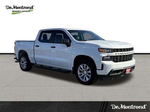 Used 2019 Chevrolet Silverado 1500 Custom w/ Custom Convenience Package image 3