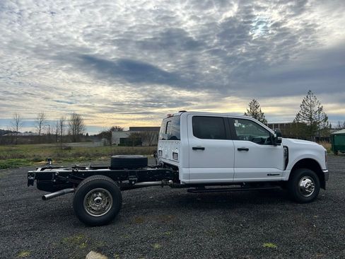 New 2026 Ford F350 XL w/ XL Chrome Package image 2