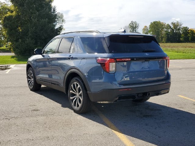 New 2027 Ford Explorer ST-Line AWD/4WD image 3