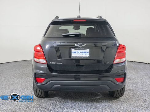 Used 2022 Chevrolet Trax LT w/ Midnight Edition AWD/4WD image 7