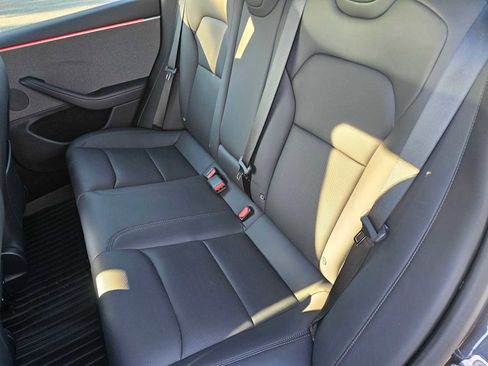 Used 2024 Tesla Model 3 Standard Range image 17