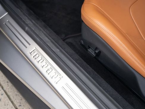 Certified 2019 Ferrari Portofino image 35