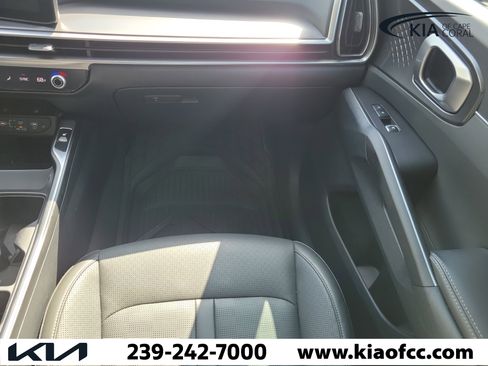 Certified 2025 Kia Sorento S FWD image 14