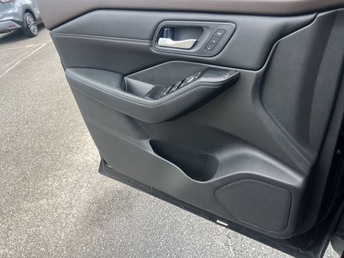 Certified 2023 Nissan Rogue SL AWD/4WD image 16