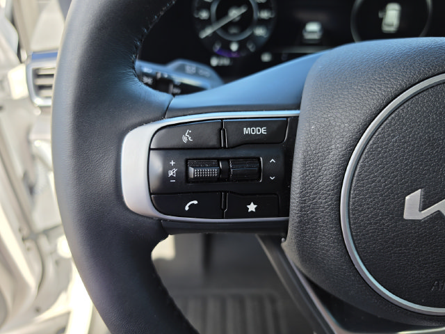 Used 2025 Kia Sportage SX FWD image 39