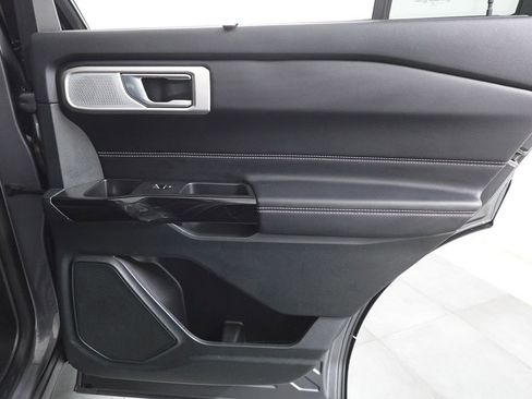 Used 2024 Ford Explorer ST w/ Technology Package image 19