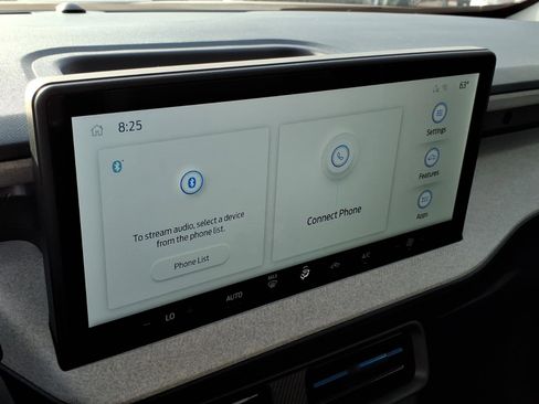 Used 2025 Ford Maverick XLT w/ 4K Tow Package image 10