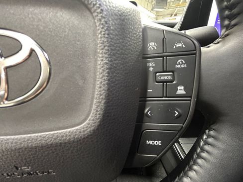 Used 2023 Toyota Prius LE image 19