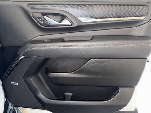 Used 2024 GMC Yukon Denali image 30