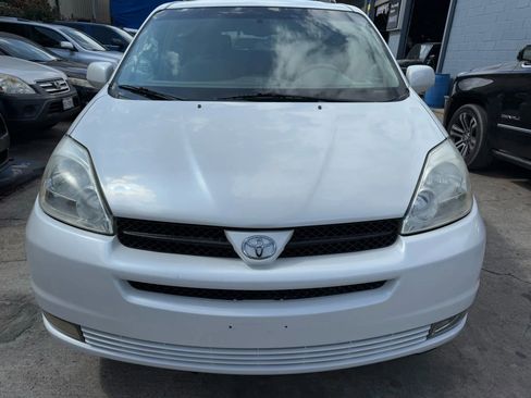 Used 2004 Toyota Sienna XLE Limited image 2
