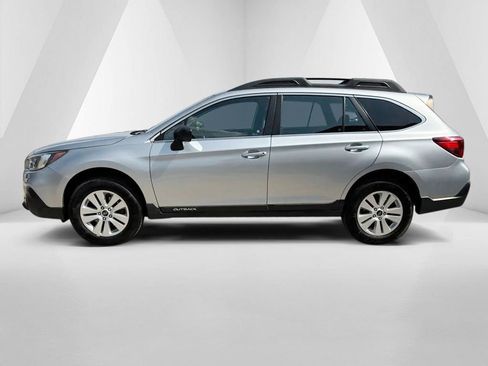 Used 2019 Subaru Outback 2.5i image 4