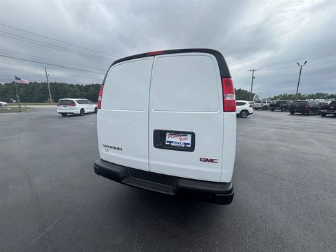 Used 2023 GMC Savana 2500 w/ Driver Convenience Package RWD image 6