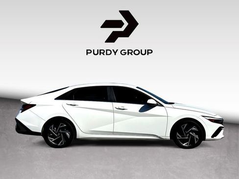 Used 2024 Hyundai Elantra SEL w/ Convenience Package image 9