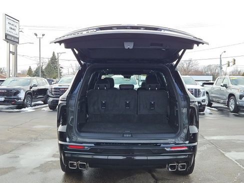 Certified 2024 Chevrolet Traverse RS w/ LPO, Floor Liner Package image 10