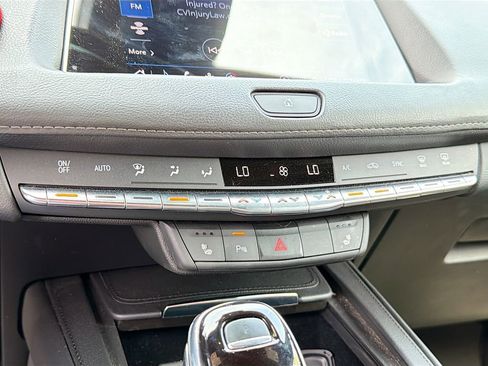 Used 2023 Cadillac XT4 Luxury FWD image 14